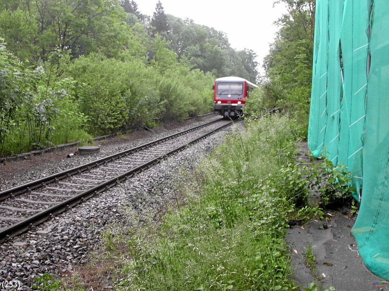 Bahn 253.jpg - In Ratzenried hält schon lange kein Zug mehr. Das war bis Anfang der 70er anders.